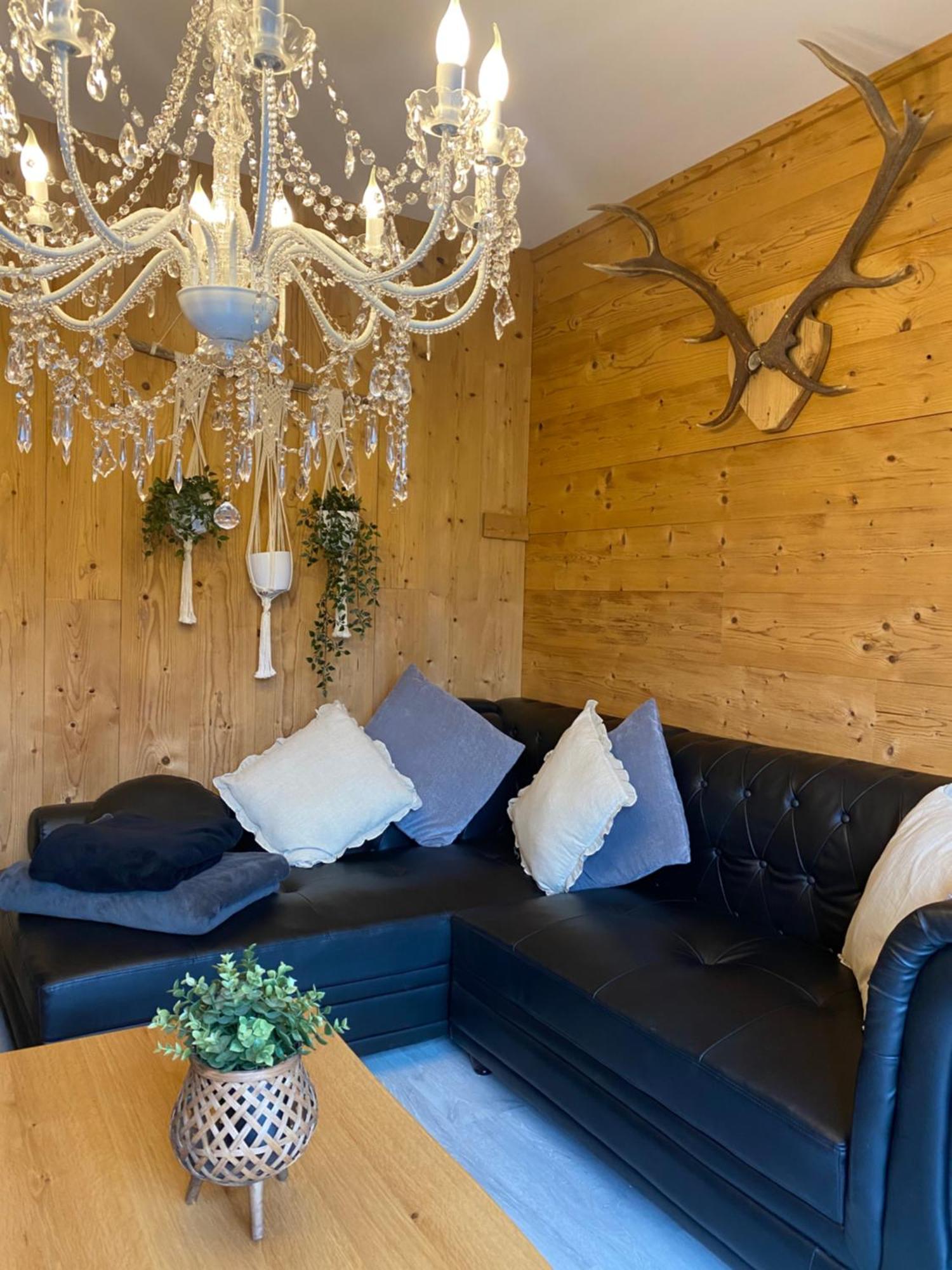 בוסאנג Chalet Le Bo & Spa מראה חיצוני תמונה